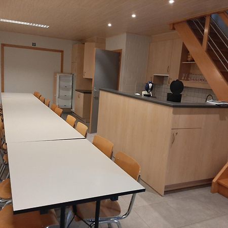 DE MEIBOOM vakantiehoeve tot 14 pers Langemark Buitenkant foto